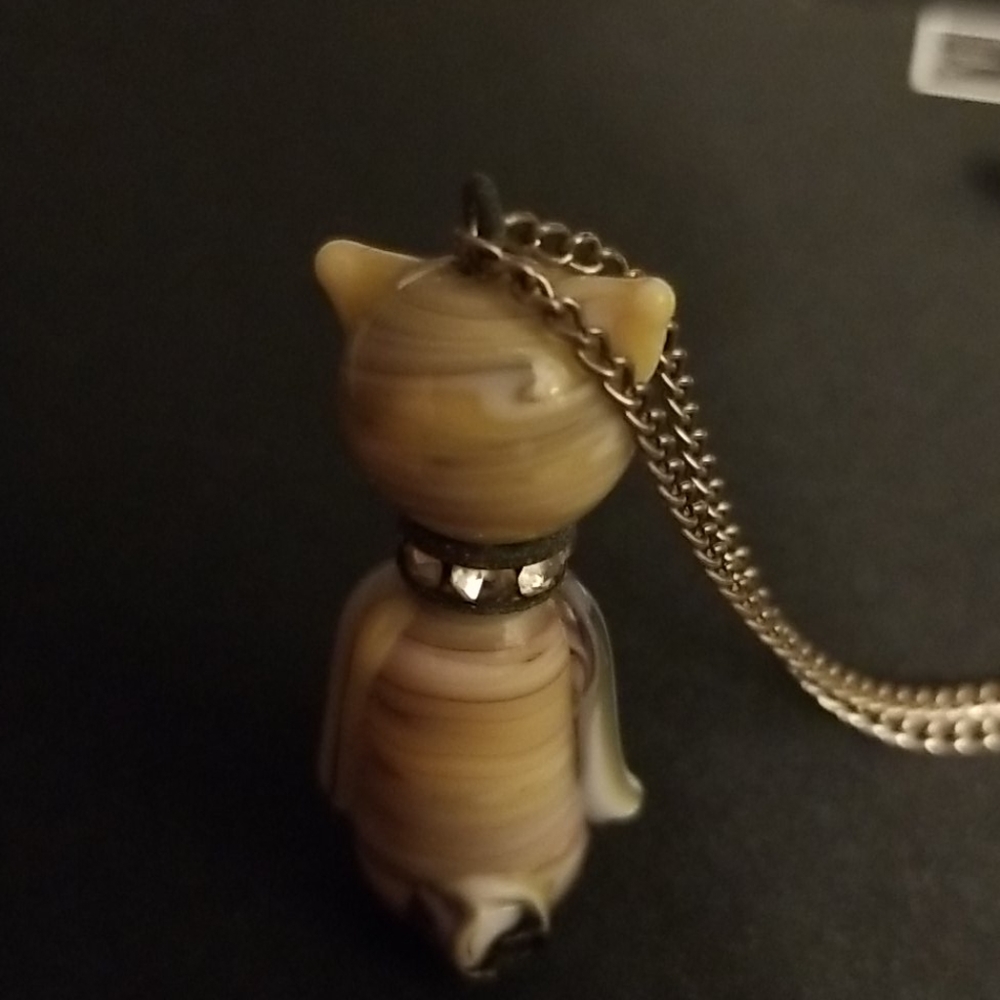 Polished stone owl pendant. - Picture 4 of 4